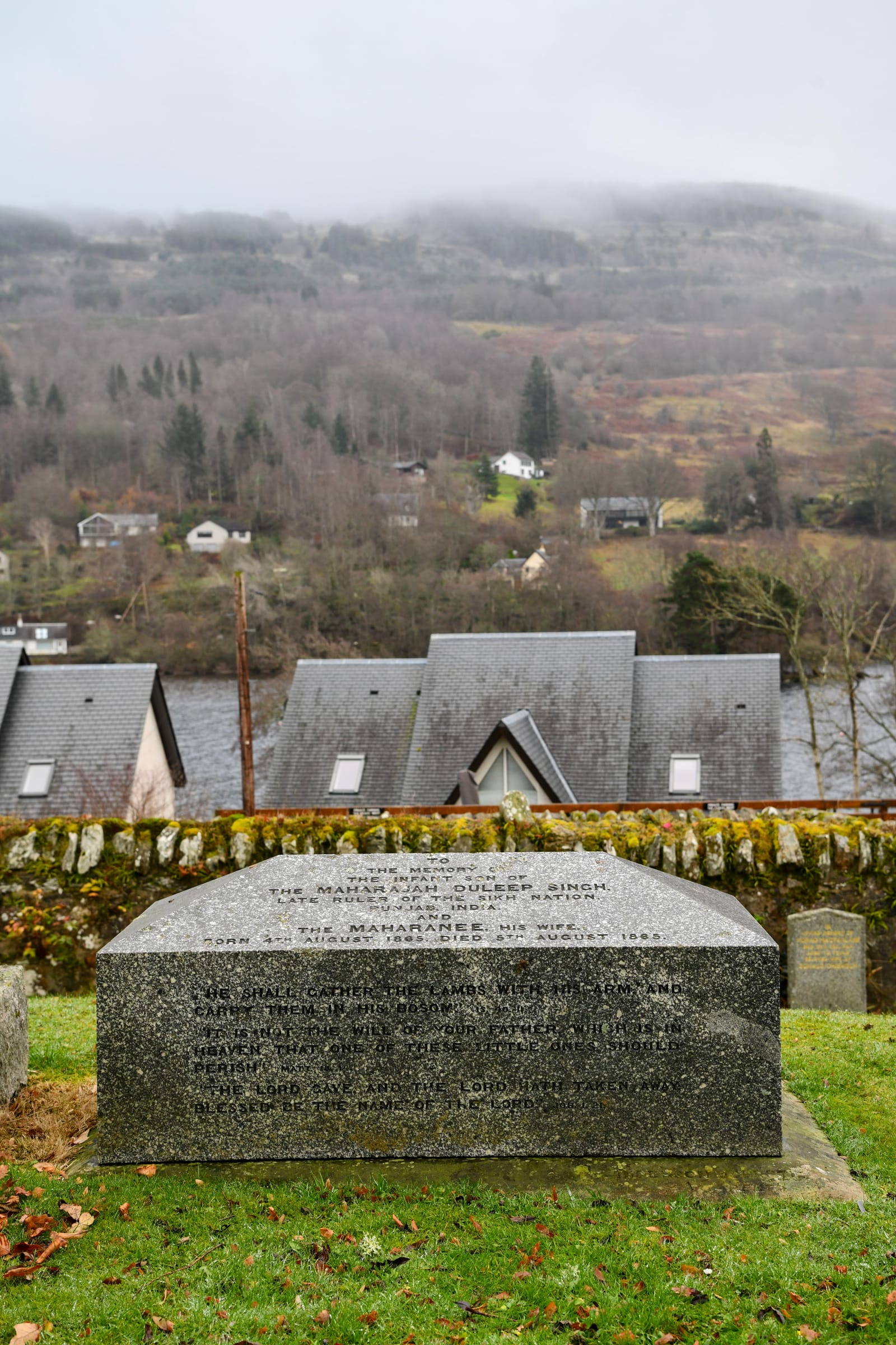 Monument — Colonial, Kenmore, Perthshire